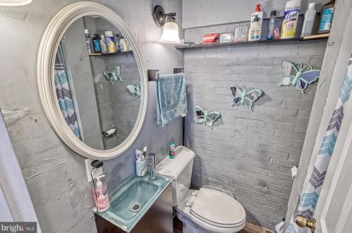 318 Hawthorne St, York PA 17404-3154 exterior