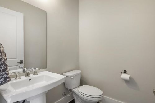 2996 Hermance Dr, Atlanta GA  30319-2735 exterior
