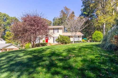 1198 Wheatley Dr, Lilburn, GA 30047-3245