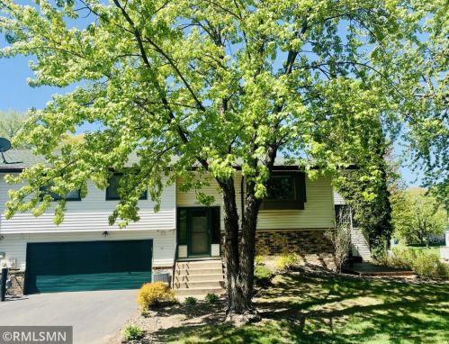 1700 Hickory Hill Dr, Saint Paul, MN 55122-2410