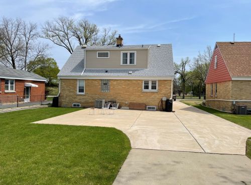 940 Cadwell Ave, Elmhurst, IL 60126-5363