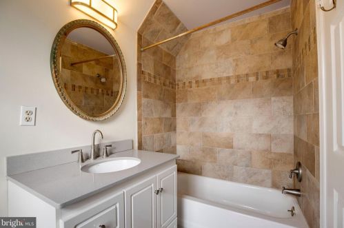 7 Grace Church Ct, Silver Spring MD  20910-2161 exterior