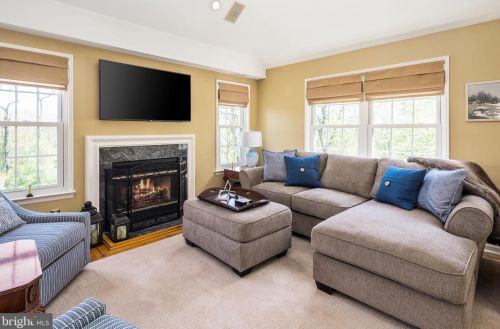 527 Brickhouse Rd, Princeton NJ  08540-7363 exterior