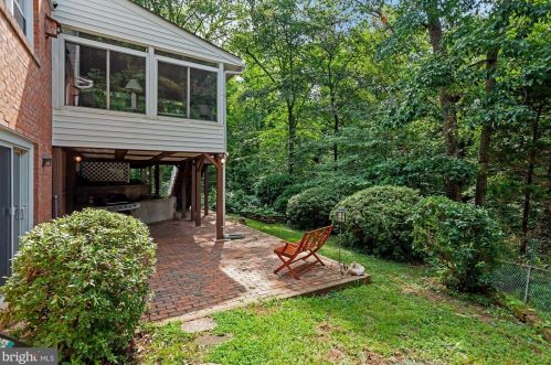 6711 Portree Ct, Springfield, VA 22152-2933