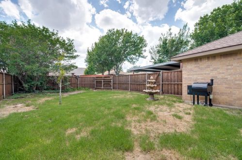 5213 Turtle Cv Rd, Garland TX 75044-4911 exterior