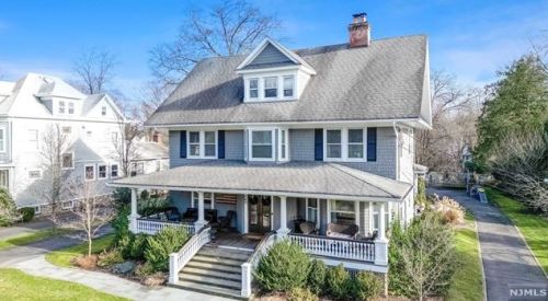 249 Van Dien Ave, Ridgewood, NJ 07450-5215