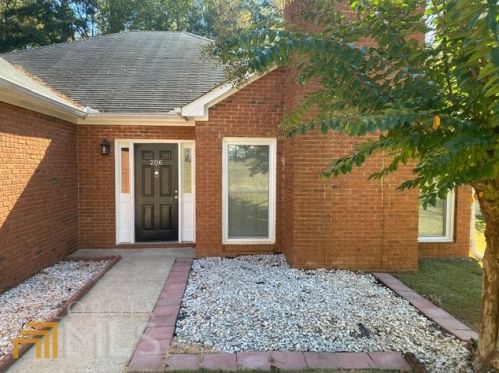 206 Brookcrest Dr, Lagrange, GA 30241-1326