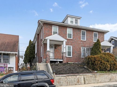 72 Spruce St, Ephrata, PA 17522-2143