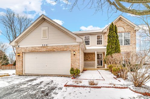 908 Joan Ct, Naperville, IL 60540-1931
