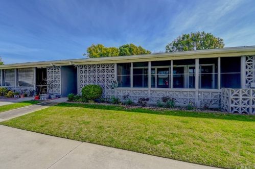 1541 Interlachen Rd, Seal Beach, CA 90740-4135