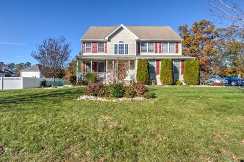 3 Pointe Cir, Jackson Twp, NJ 08527-1638