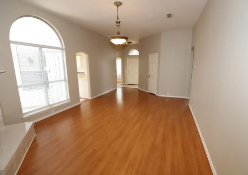 4733 Park Bend Dr, Fort Worth TX  76137-5402 exterior