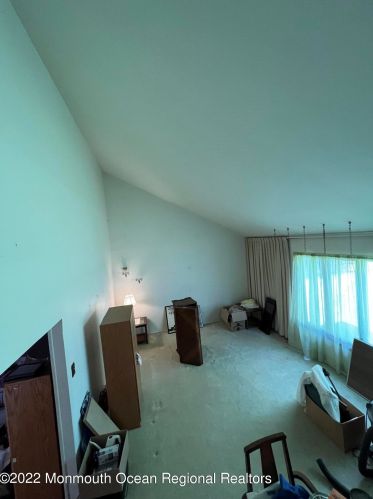 12 Glen Ave, Hazlet, NJ 07730-1852