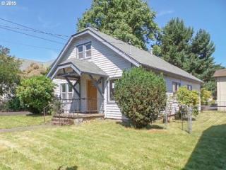 206 School St, Newberg, OR 97132-2718