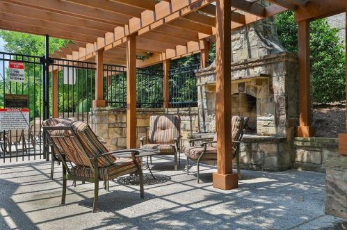 3573 Brookleigh Ln, Atlanta GA  30319-2219 exterior