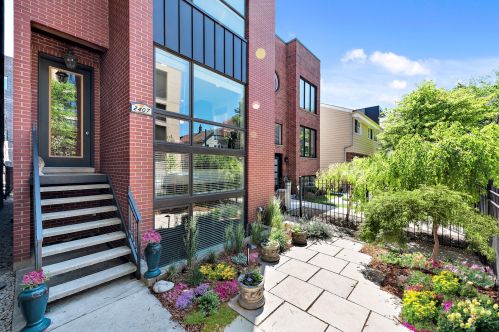 2407 Moffat St, Chicago, IL
