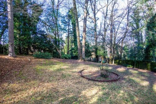 782 Briar Park Ct, Atlanta, GA 30306-2101