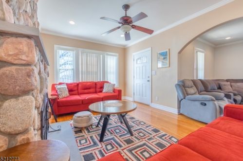 363 Southside Ave, Paterson, NJ 07508-1457