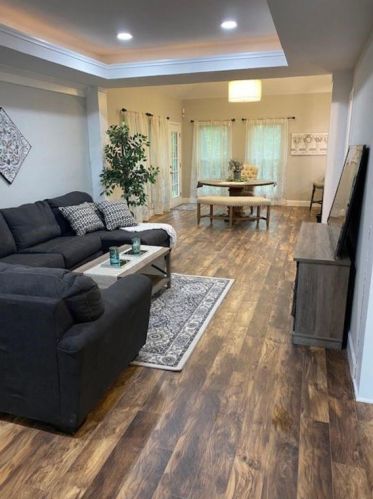 6005 Autumn Hills Dr, Fort Worth TX  76140-9695 exterior