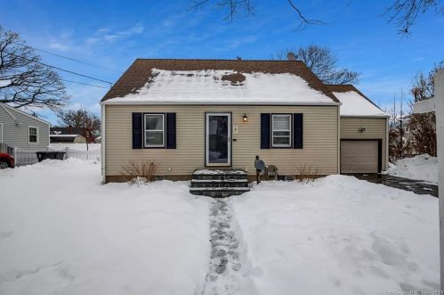 9 Kerema Ave, Milford, CT 06460-5017