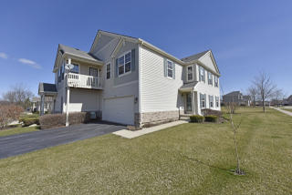 653 Morris Ct, Volo IL  60051-8630 exterior
