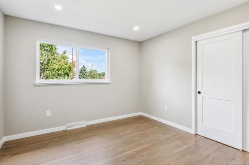 2070 Un Dr, Aurora CO 80015-6600 exterior