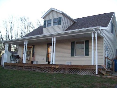 488 Greenbrier Dr, Saltville, VA 24370-2512