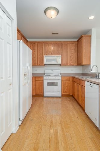 1501 Westhampton Dr, Plainfield, IL 60586-5851