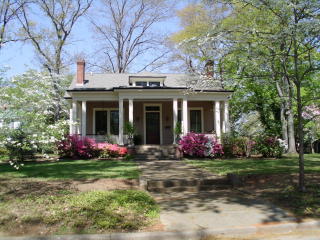 195 Hampton Ct, Athens, GA 30605-1401
