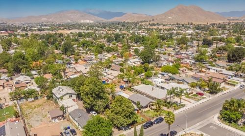 4065 Wallace St, Riverside CA  92509-6841 exterior