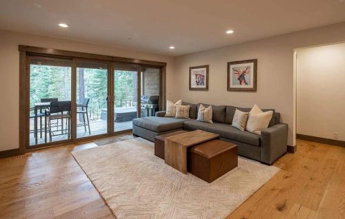 11901 Sitzmark Way, Truckee CA  96161-6139 exterior