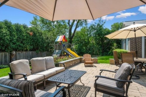 73 Lakeside Pl, Highland Park, IL 60035-5314