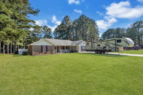 150 Jennifer Cir, Rincon, GA 31326-5707