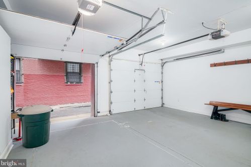 2022 Chancellor St, Philadelphia PA 19103-5605 exterior