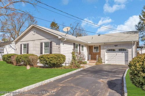 309 Eastham Rd, Point Pleasant Beach, NJ 08742-2013