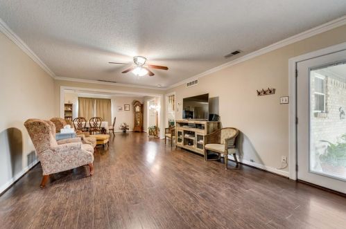 3001 Ridgedale Dr, Garland TX 75041-3326 exterior