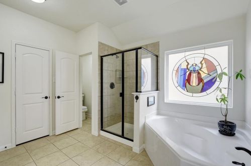 1265 Twin Estates Dr, Uhland TX 78640 exterior