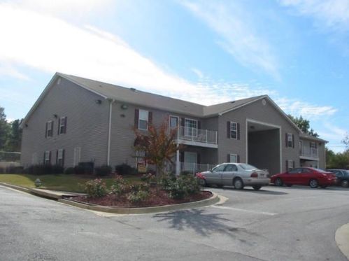 101 Owens Ln, Barnesville, GA 30204-1438