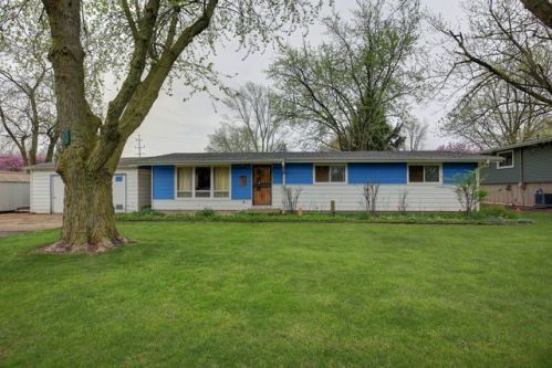 205 Strong St, Tolono, IL 61880-9783