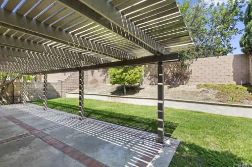 7325 Calle Granada, Anaheim CA  92808-1033 exterior