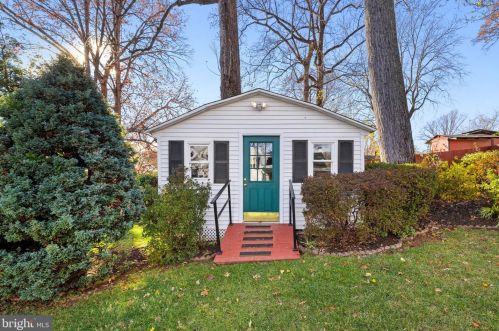 5209 Light St, Springfield VA  22151-2522 exterior