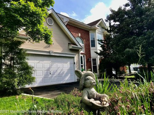 6 Society Hill Way, Tinton Falls, NJ 07724-3800