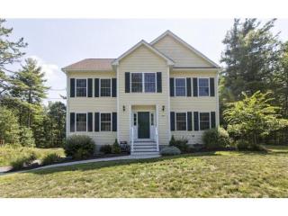 217 Hampstead Rd, Derry, NH 03038-4814