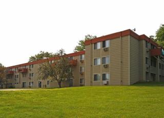 1276 Wilson Ave, Saint Paul MN  55106-5768 exterior