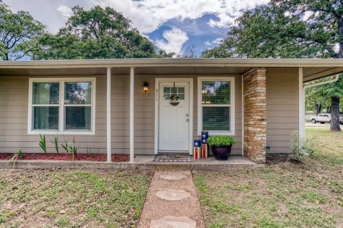 311 Calhoun Dr, Rockdale, TX 76567-2604