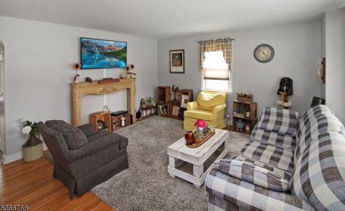 326 Willow Grove St, Hackettstown, NJ 07840-1854