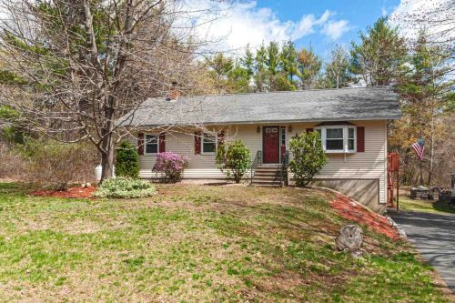 147 Smith Ave, Allenstown, NH 03275-1301