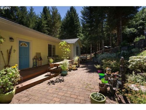 20274 Panther Creek Rd, Carlton, OR 97111-9433