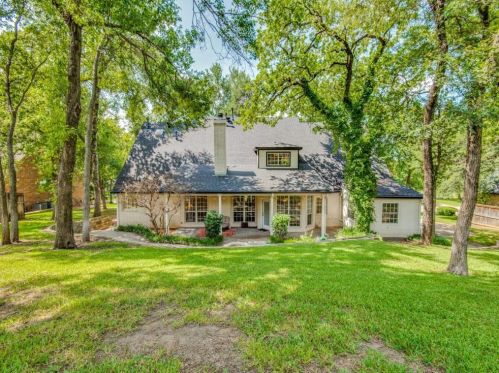 6116 Terrace Oaks Ln, Fort Worth TX  76112-1072 exterior