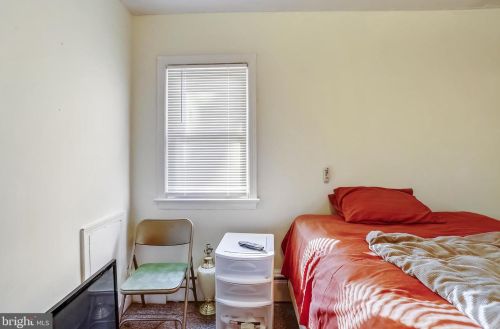 8120 Roanoke Ave, Silver Spring MD 20912-6278 exterior